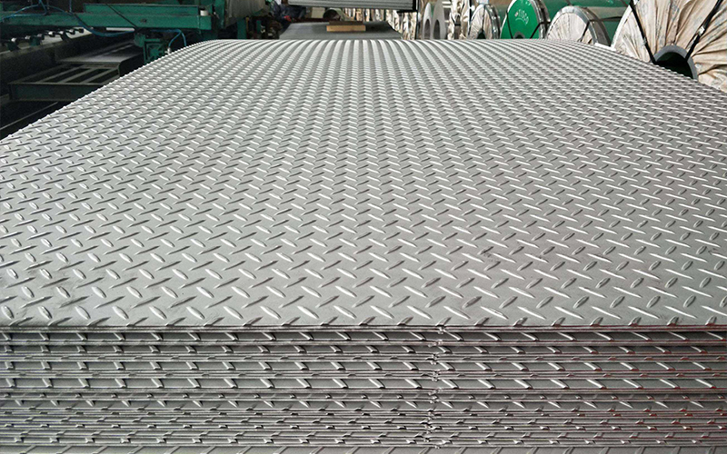 Stainless steel checkered plate