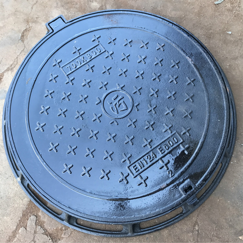 Ductile iron manhole cover