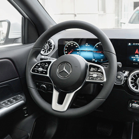 Meet Benz EQA