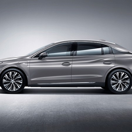 Meet FAW Hongqi E-QM5