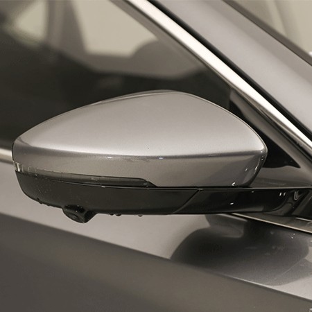 Meet ROEWE i6 MAX EV
