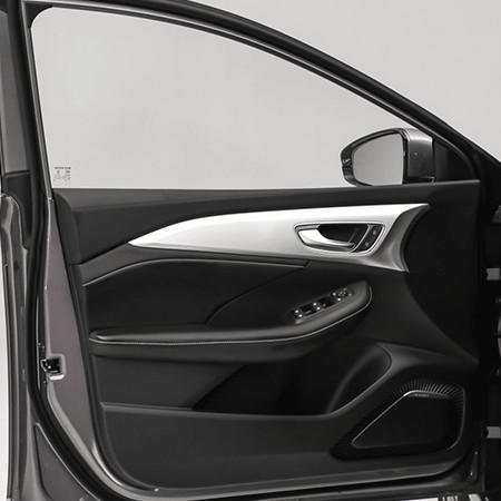 Meet ROEWE i6 MAX EV