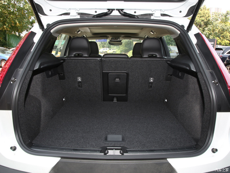 Volvo XC40 2024 B4 all-wheel-drive Zhiyuan Deluxe Edition