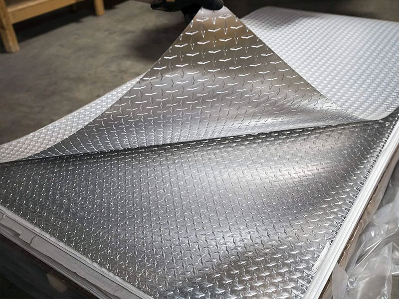 26 tons 5052 aluminum checker plates to Russia market for test 26 tons 5052 aluminum checker plates to Russia market for test