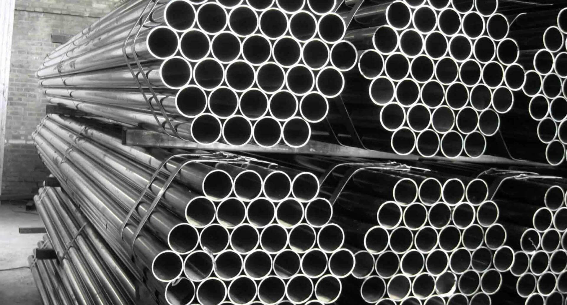 The sales volume of steel products increased from being upgraded, stainless steel pipes, stainless steel profiles, and seamless steel pipes