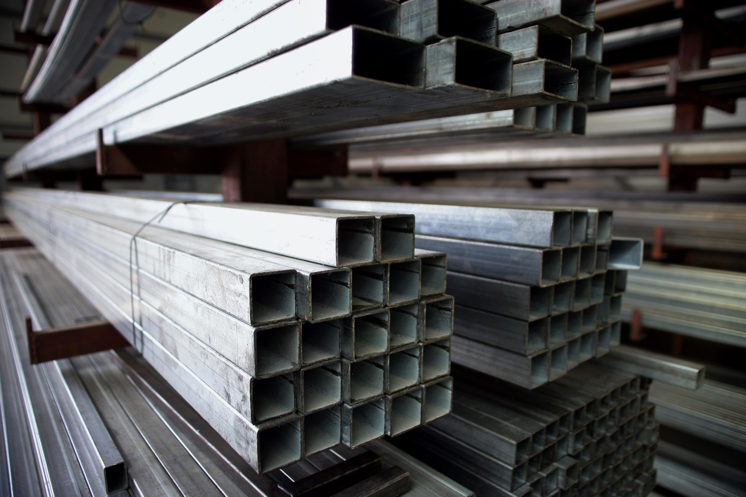 What is the difference between hot and cold galvanized square tube galvanized square tube