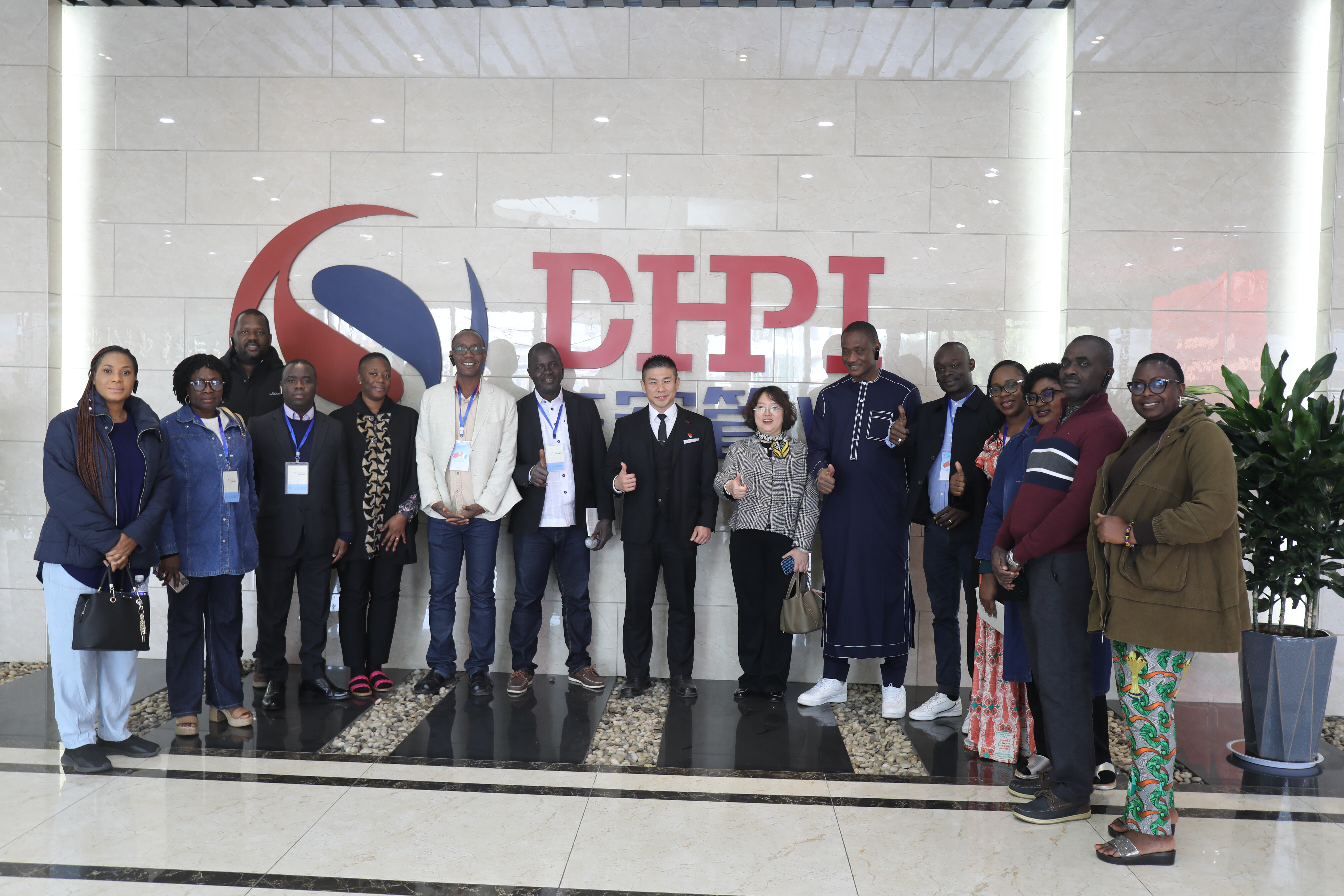 Welcome the Cote d’Ivoire team to visit our company for exchanges