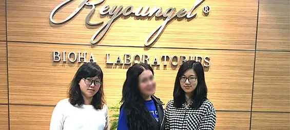 El 20 de octubre de 2016, clientes de Kazajstán visitaron la sede de Reyoungel en Shanghai.