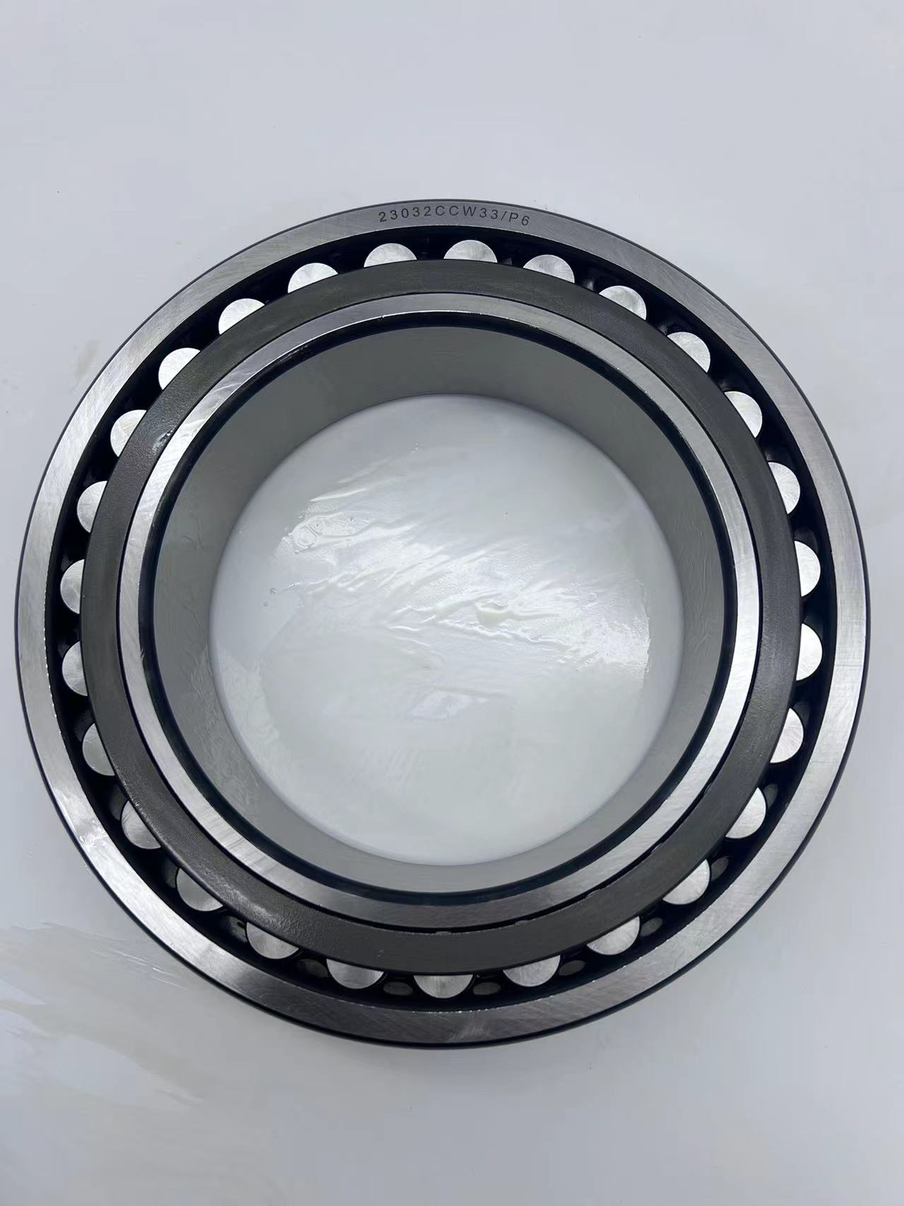 Four row cylindrical roller bearings