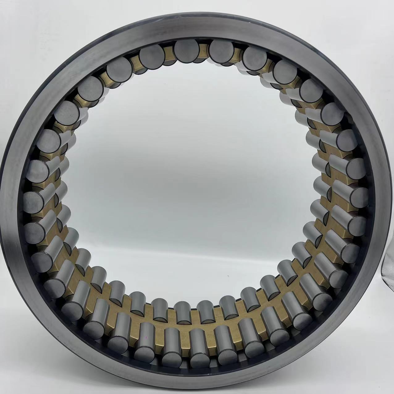 Four row cylindrical roller bearings