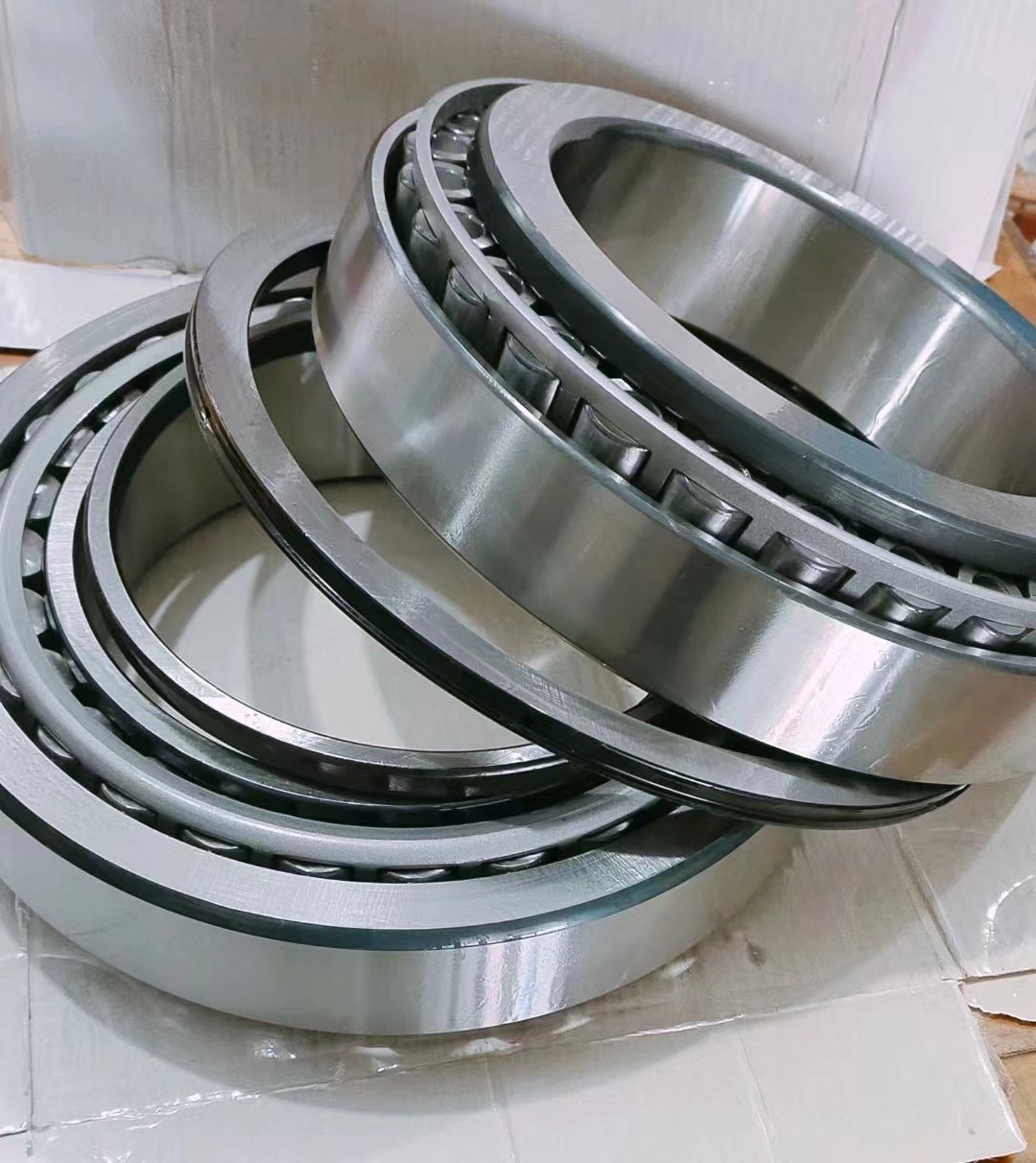 Four row tapered roller bearings