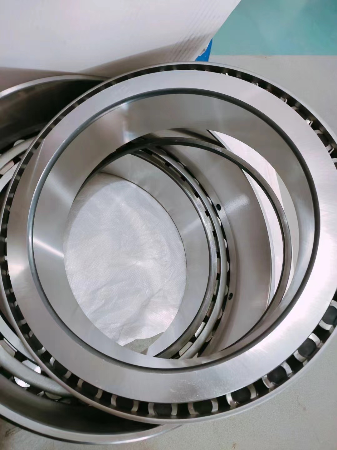 Four row tapered roller bearings