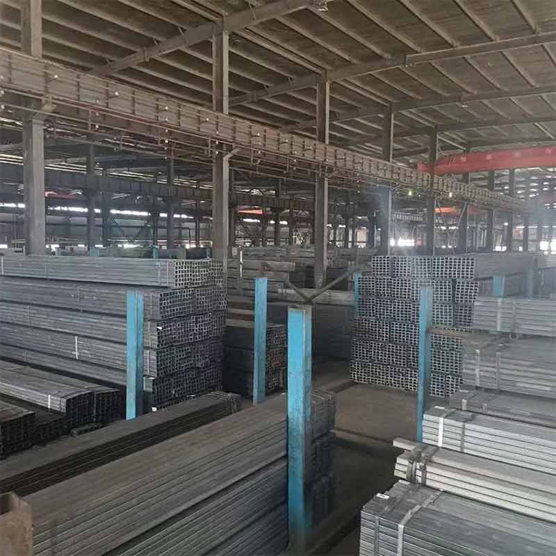 Q195 Square/Rectangular Welded Carbon Steel Pipe/Tube API 5L ASTM A53 in Stock Suitable for Cold Climates for Building Material