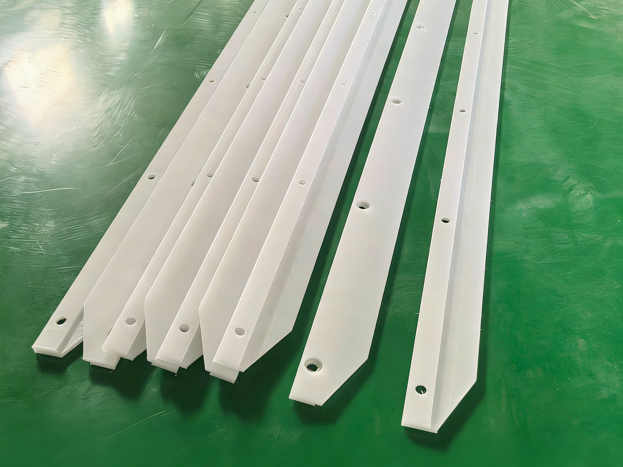 UHMWPE BELT SCRAPERS
