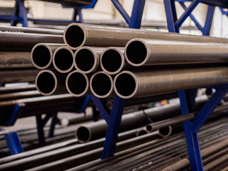 What are the uses of carbon steel pipes?