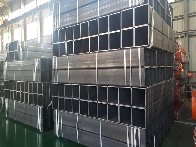 SPFC 590/S45C Welded Black Square Tube/Pipe