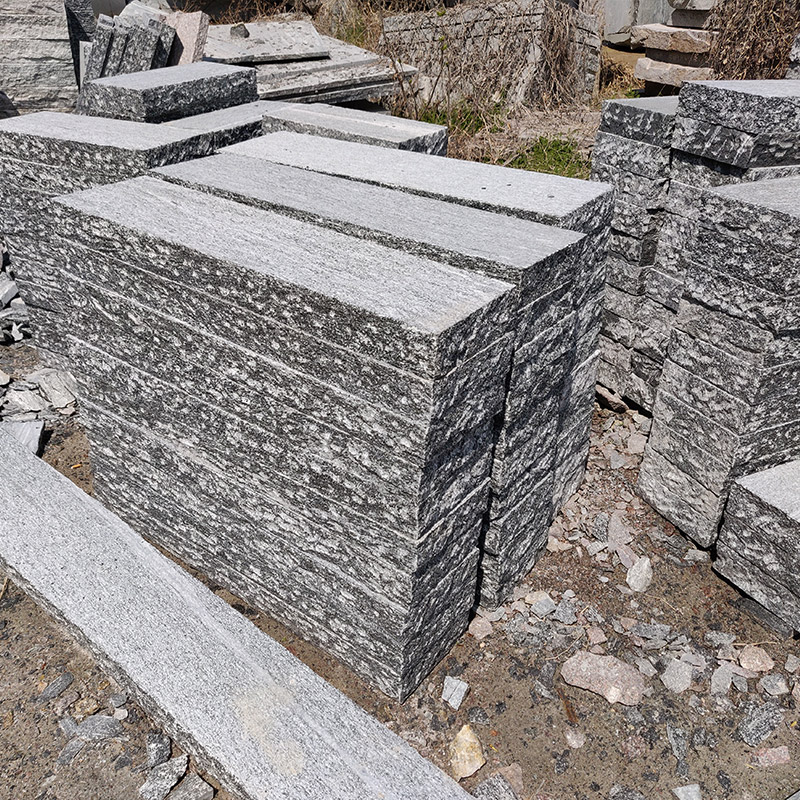 G302 New Santiago Black 