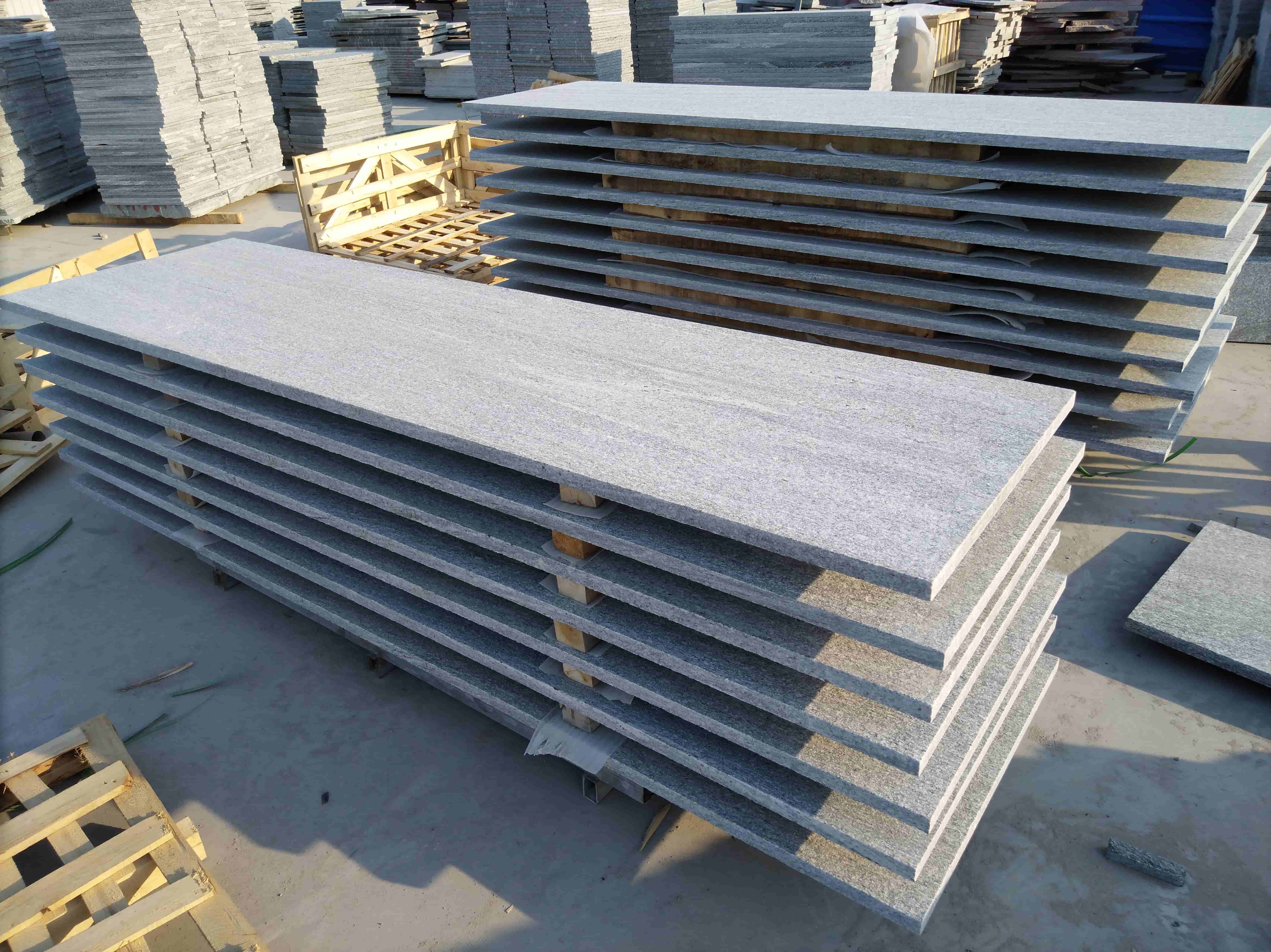 G302 New Santiago Black