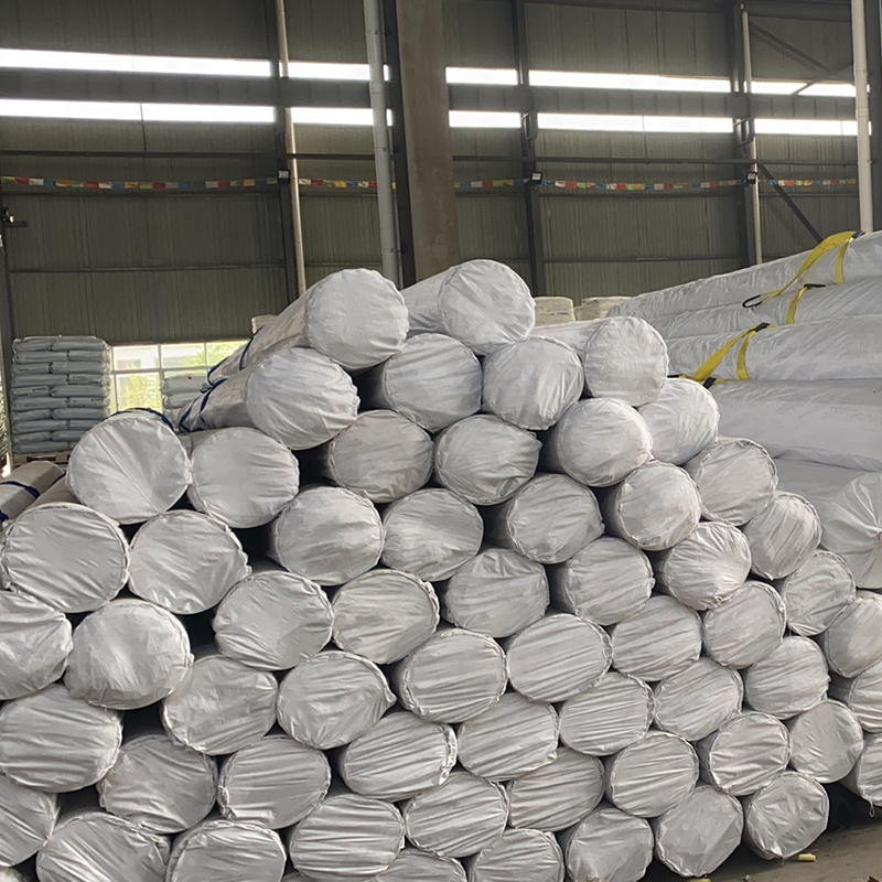 0.5mm to 2.0mm White Black Smooth HDPE Waterproof Geomembrane for Dam Liner fish pond water reservoir