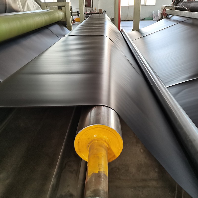 0.5mm to 2.8mm Hdpe smooth geomembrane anti leakage tear resistance fish pond liner