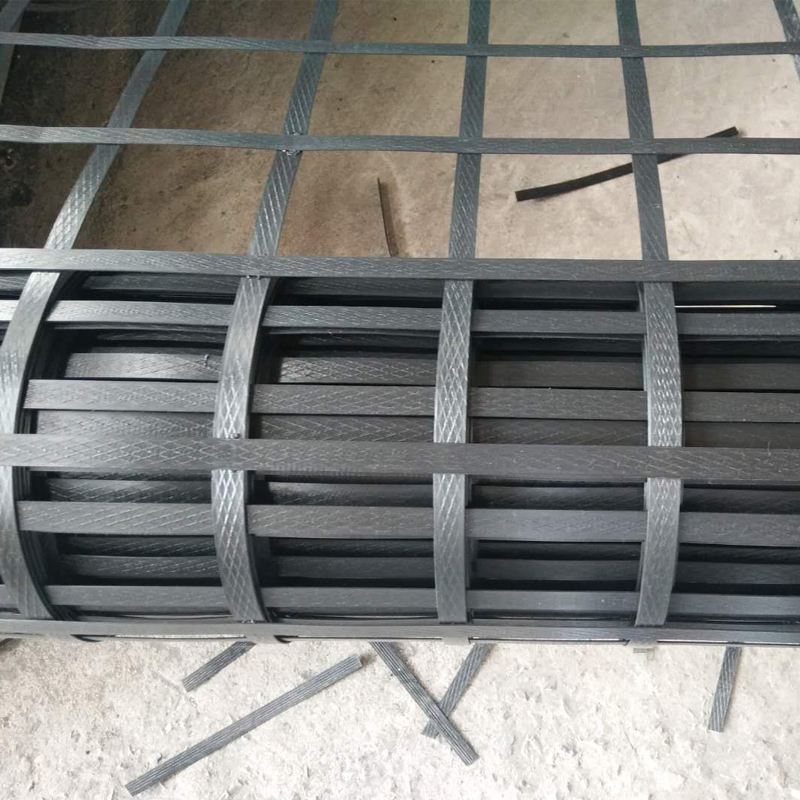 DingRun Polyester Geogrids Used For Mining 50-50KN Steel Plastic Welding Geogrid Price