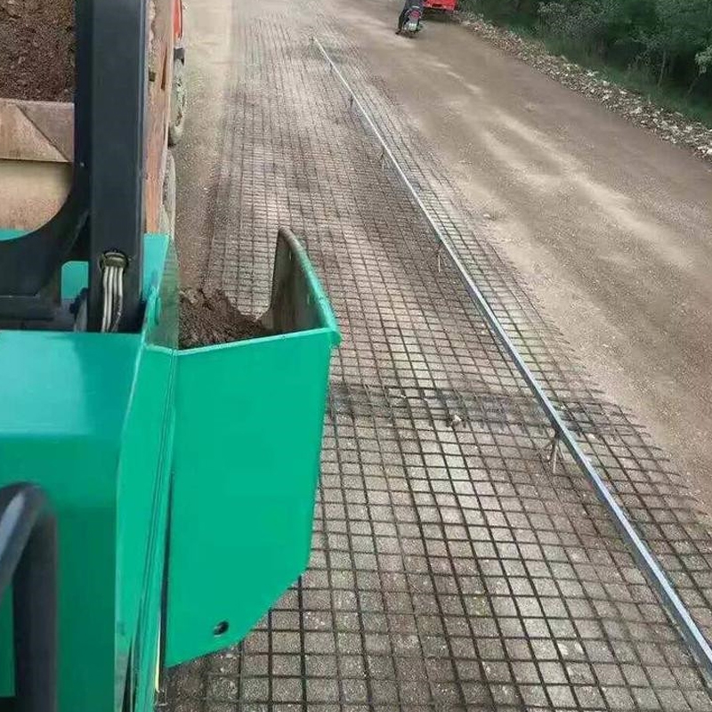 Factory price steel plastic geogrid 60kn for road construction