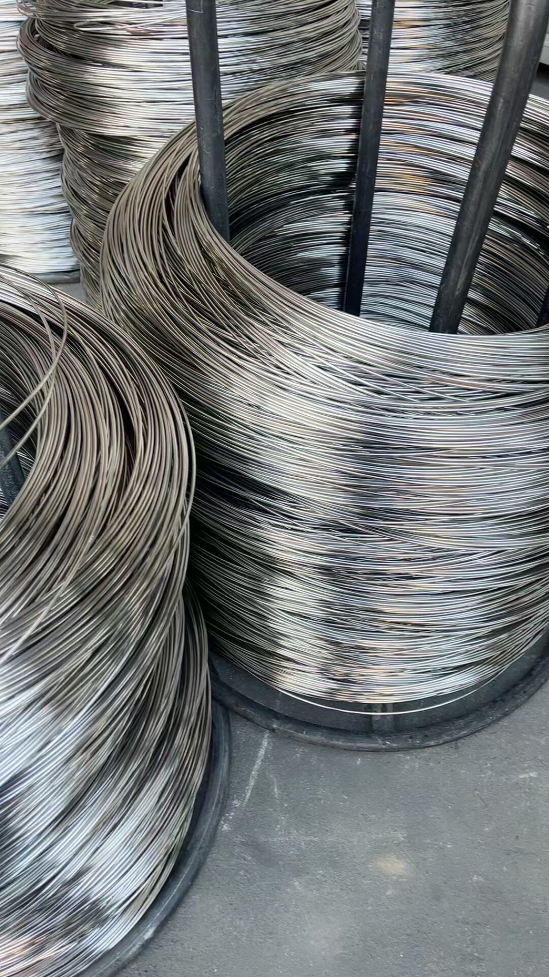 Phosphated Steel Wire: Production Process, Properties, and Applications