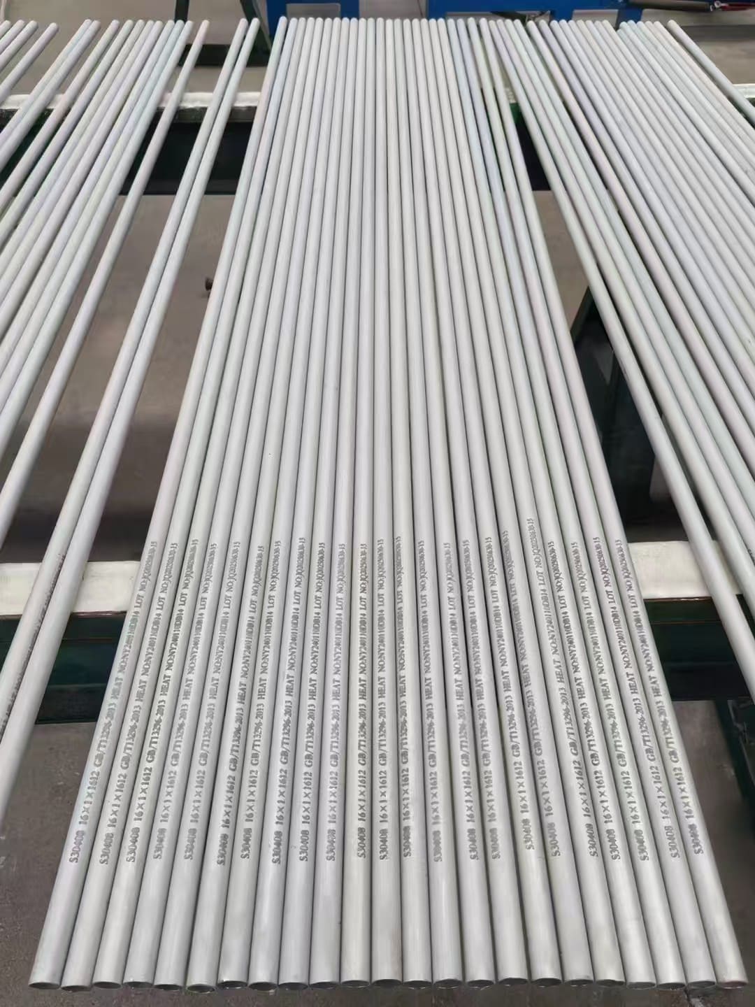 Stainless steel seamless pipe