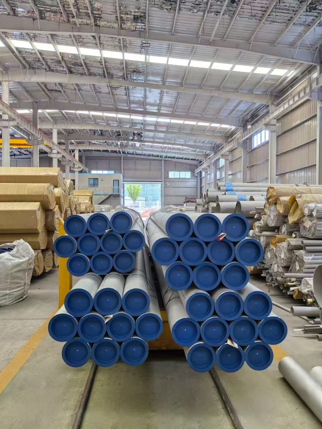 Stainless steel seamless pipe