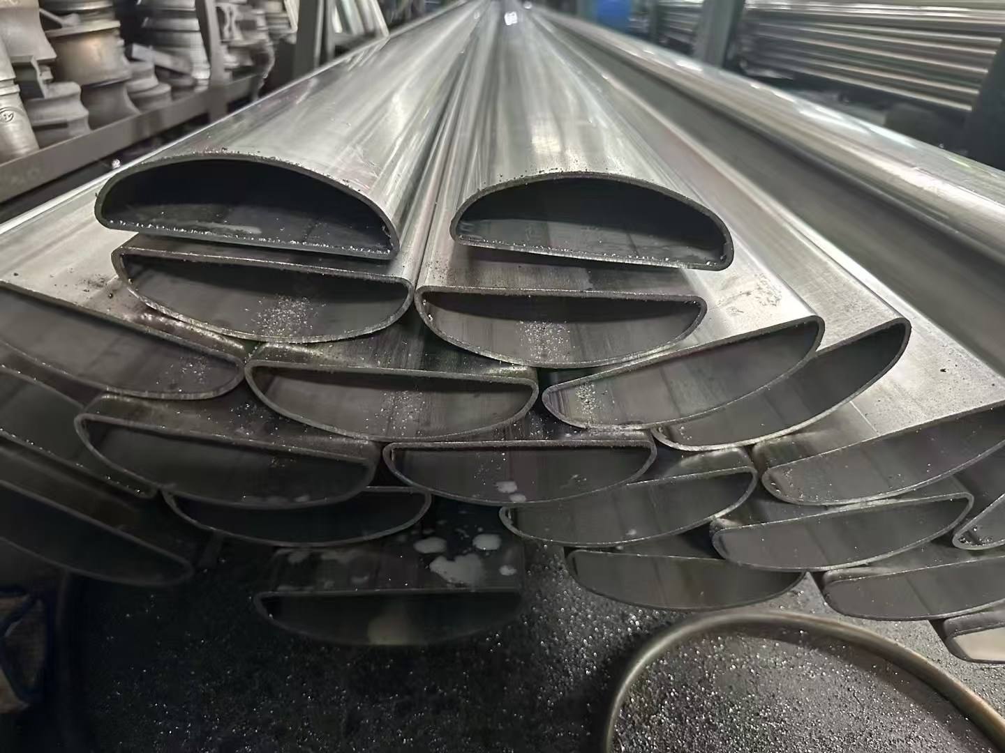 Stainless steel special-shaped pipe