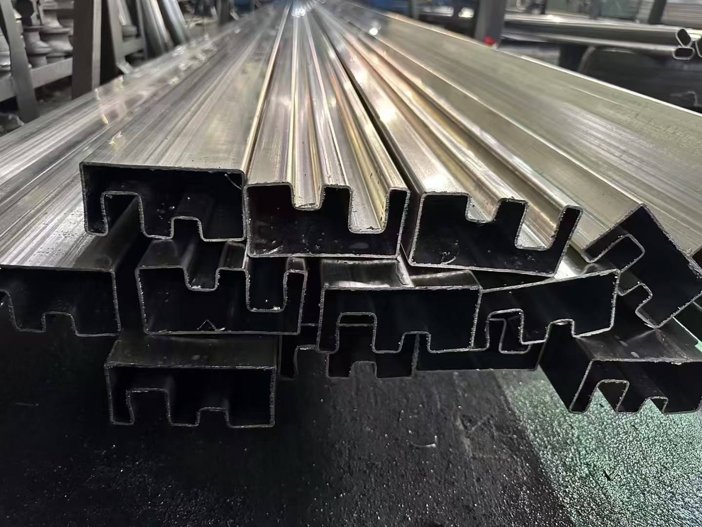 Stainless steel special-shaped pipe