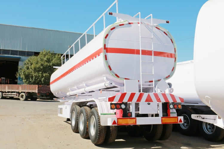 oil tank trailer (7).jpg Tri Axle 40000 L Fuel Tanker Trailer