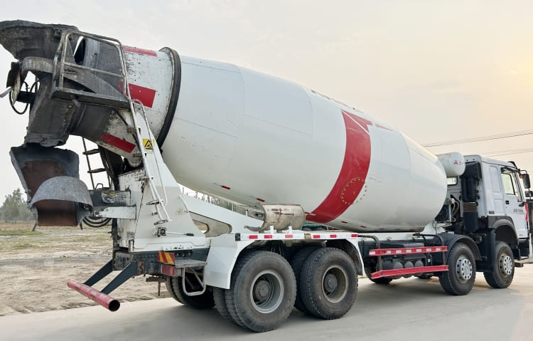 Howo Concrete Mixer Truck