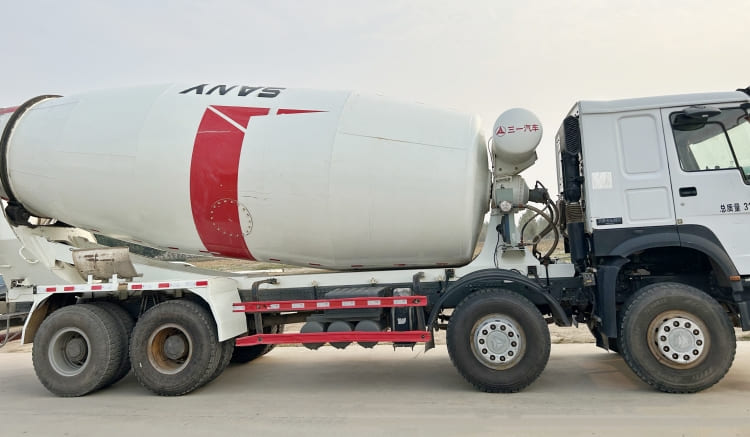 Howo Concrete Mixer Truck