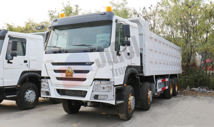 Sinotruk Howo 371 8x4 Dump Truck