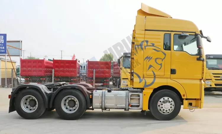 Sinotruk Sitrak tractor head (8).jpg Sinotruk SITRAK C7H 540 Tractor Head