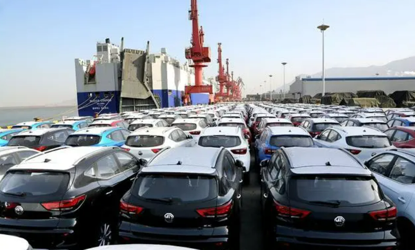 China's automobile exports have reached 3.71 million units this year, including 1.21 million new energy vehicles, setting a new historical high.