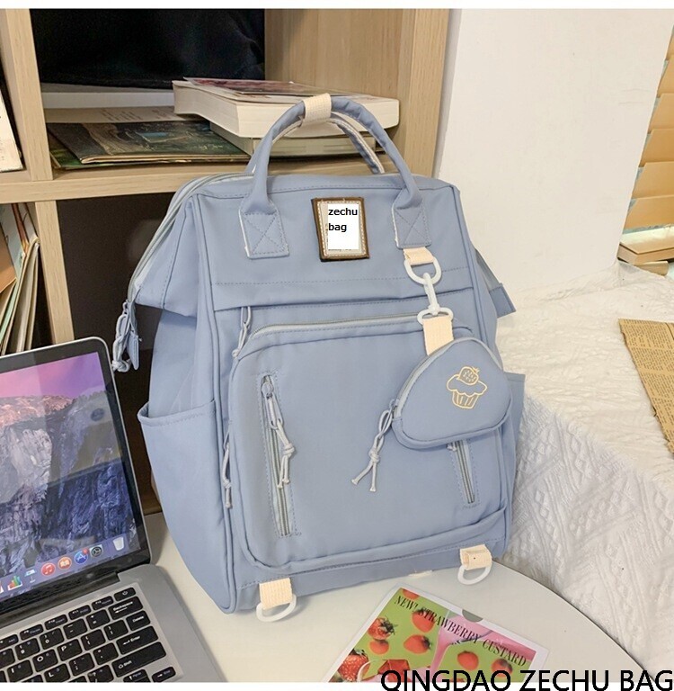 旅行　カジュアルバッグ　大容量　軽量　バックパック