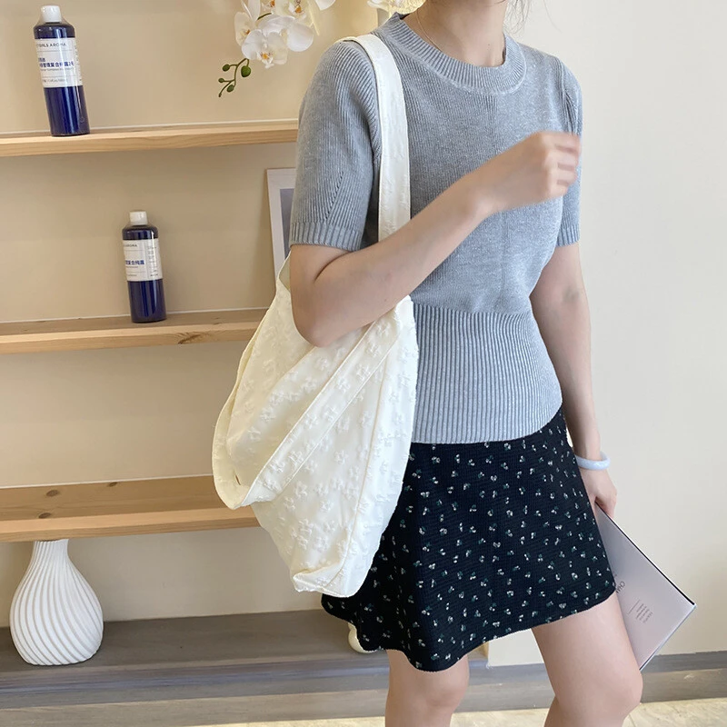 トートバッグ レディース トート 蝶結び　リボン　総柄 エコバッグ 買い物袋 手提げ袋  ハンドバッグ ワークバッグ 収納バッグ ショッピングバッグ ショルダーバッグ