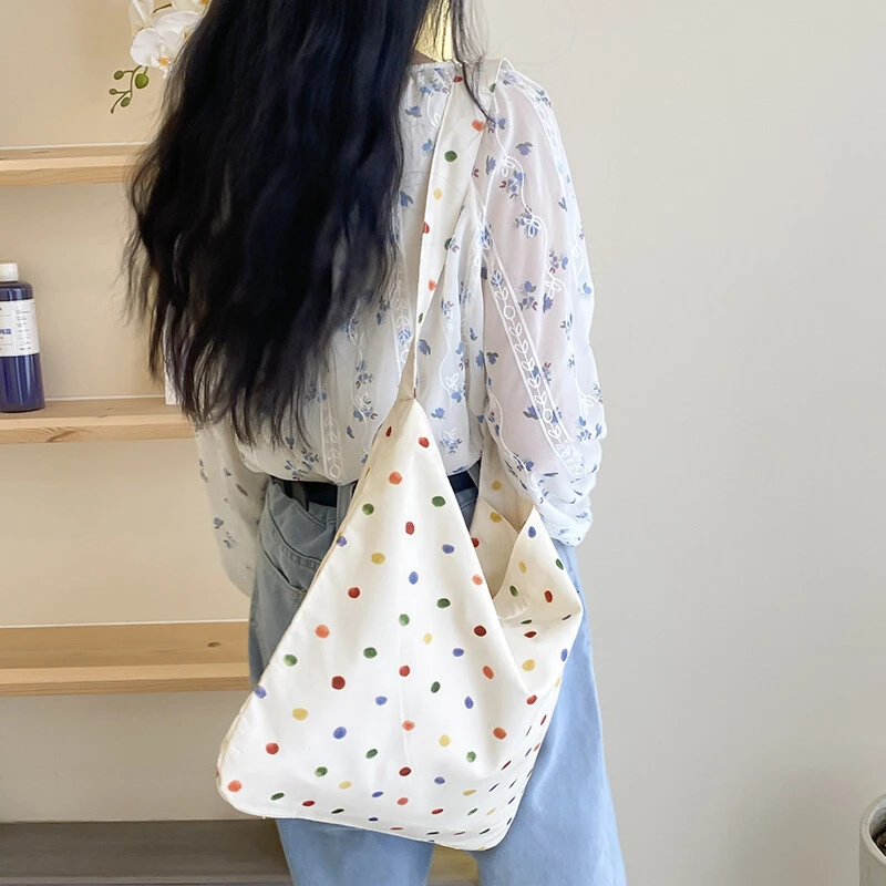トートバッグ レディース トート 蝶結び　リボン　総柄 エコバッグ 買い物袋 手提げ袋  ハンドバッグ ワークバッグ 収納バッグ ショッピングバッグ ショルダーバッグ