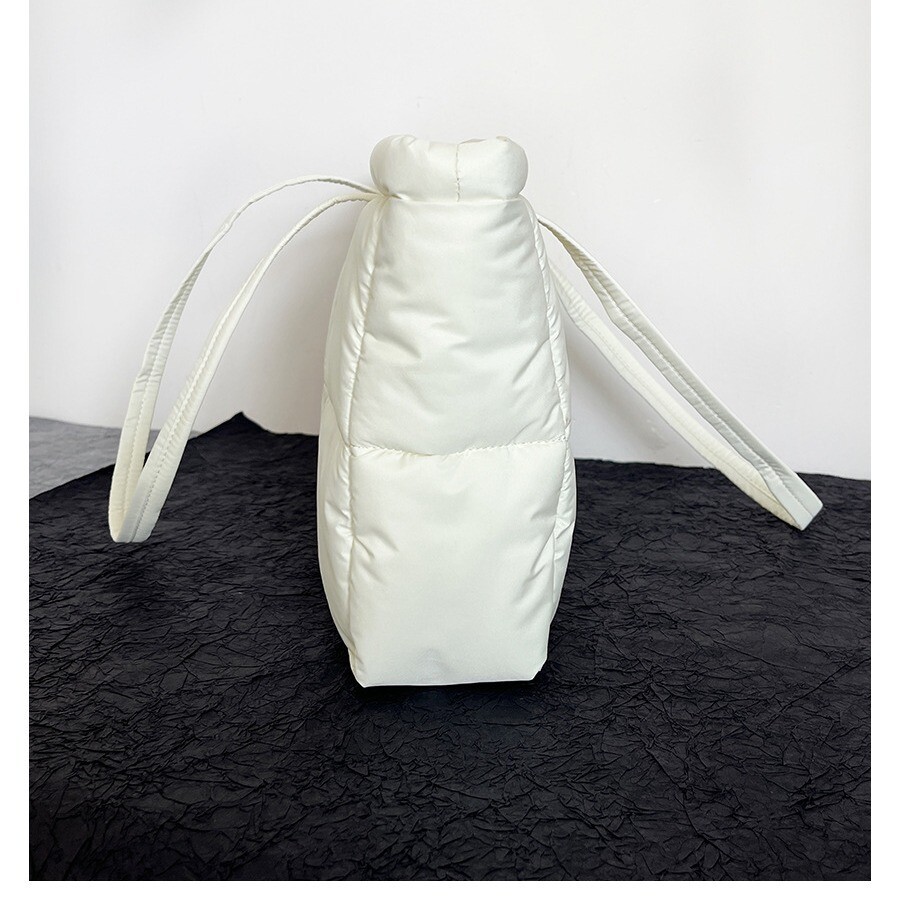 トートバッグ tote bag トート キルティングバッグ ショルダーバッグ ボンディングバッグ マザーズバッグ ママバッグ 軽量 洗える ナイロン 大容量 はっ水加工 人気 女性用 無地