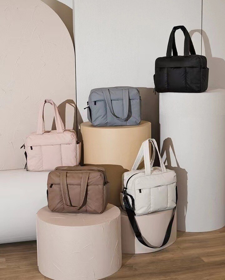 柔らかく耐久性のあるトートバッグカジュアルダウンハンドバッグフシューズ入れショルダーバッグ旅行キャンプ