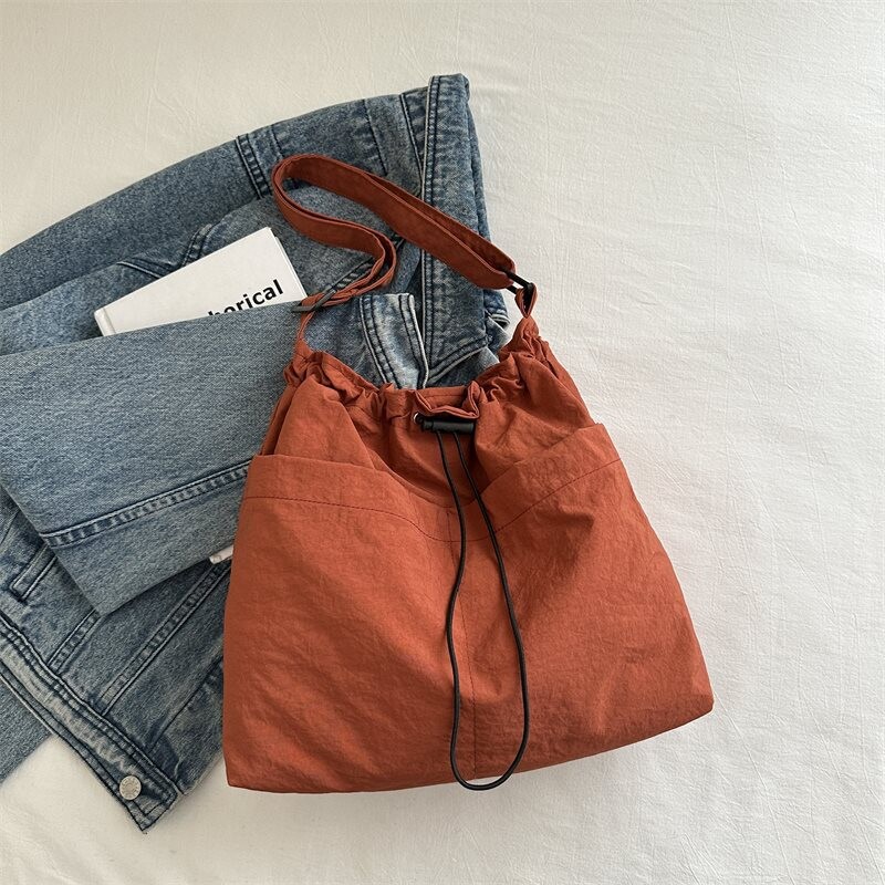 大容量　トート　ワンショルダー　通勤　カジュアル