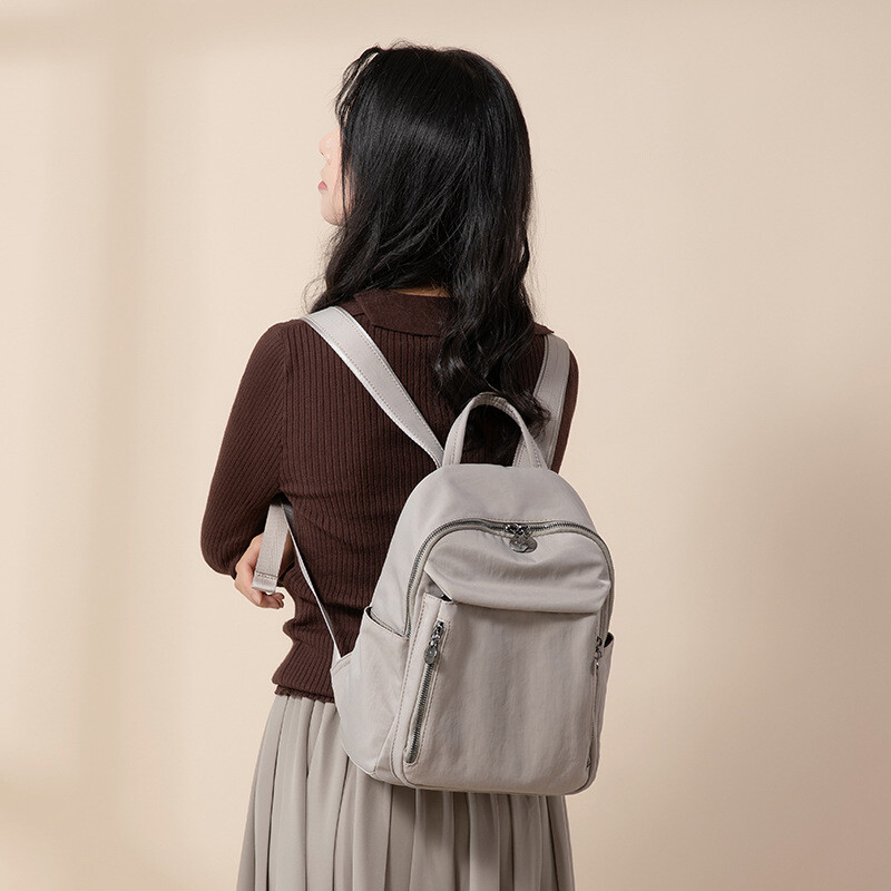 リュックサック　レディース　ファッション　大容量　バックパック　旅行　ライセンスバッグ工場