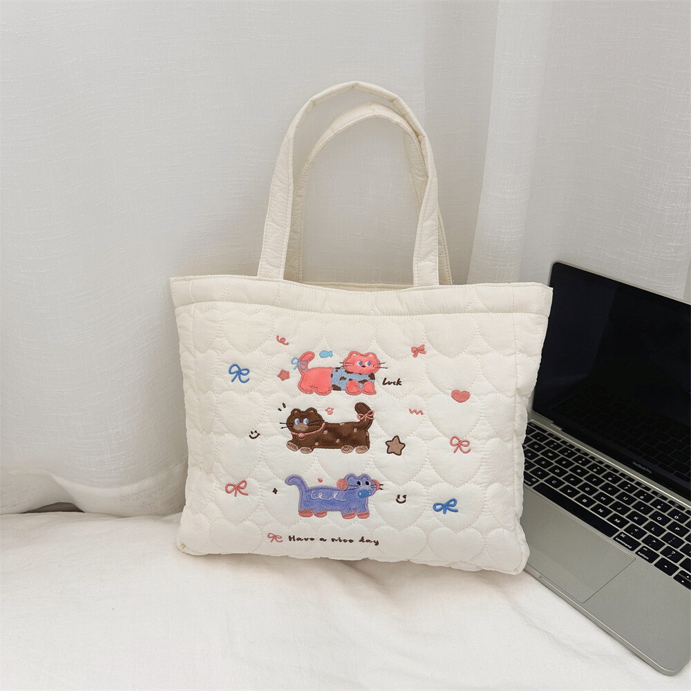 可愛い　猫刺繍　手提げ　ハンドバッグ　キルティング　可愛い　手提げバッグ　マザーズバッグ