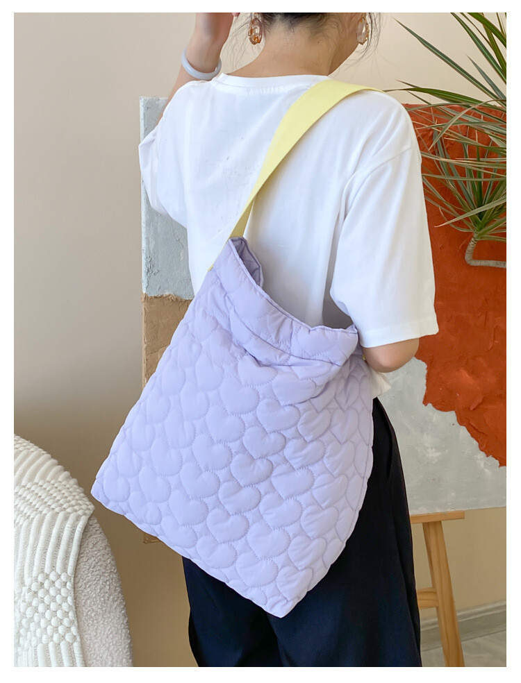 ふわふわ　ワンショルダーバッグ　キルティング　ハート　少女　カジュアル　鞄