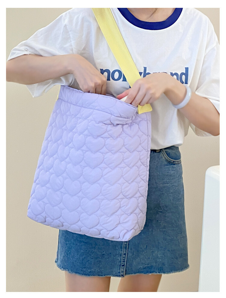 ふわふわ　ワンショルダーバッグ　キルティング　ハート　少女　カジュアル　鞄