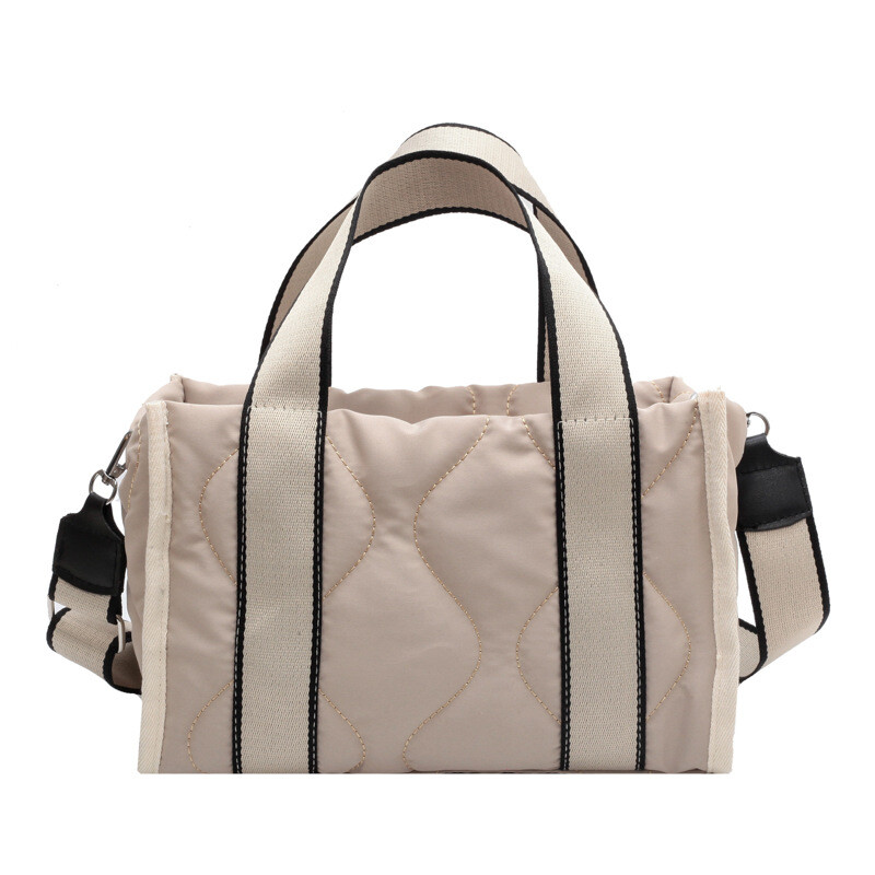 レディースファッション　ハンドバッグ　斜め掛けバッグ　新作品　ナイロン　