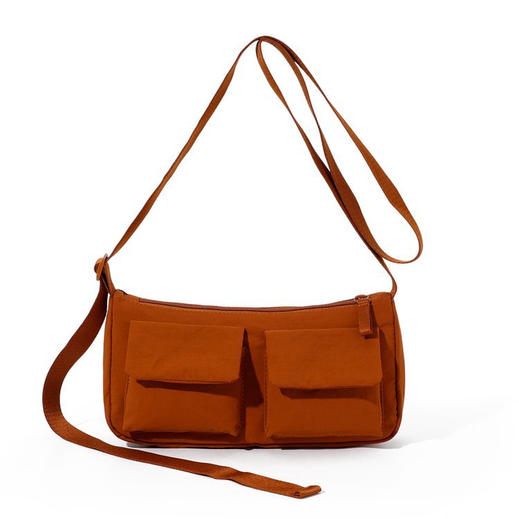 ソリッドカラー　カジュアル　コンパクト目　ワンショルダーバッグ　斜め掛け　2way　OEM　カスタマイズ　バッグ　鞄　ものつくり　職人技