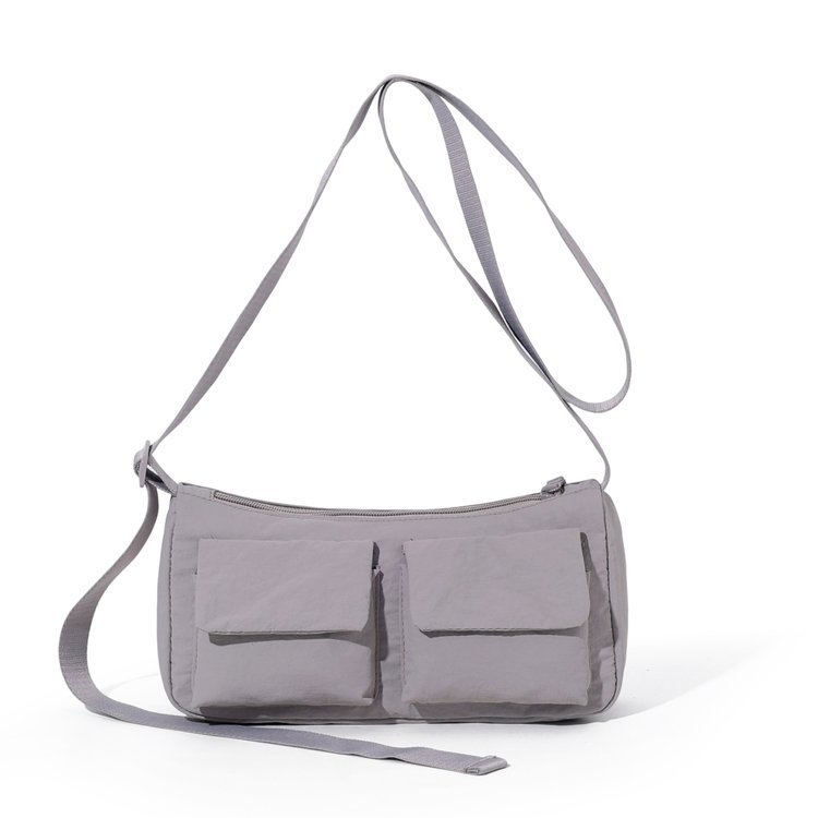 ソリッドカラー　カジュアル　コンパクト目　ワンショルダーバッグ　斜め掛け　2way　OEM　カスタマイズ　バッグ　鞄　ものつくり　職人技